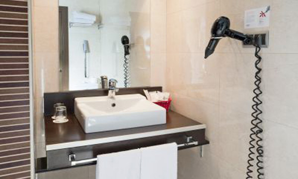bathroom interior decorator new town kolkata